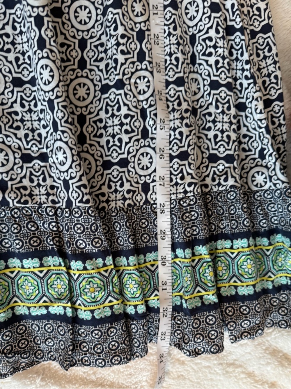 crown & ivy Black and White Printed Mini Dress with Green Accent - Picture 6 of 6